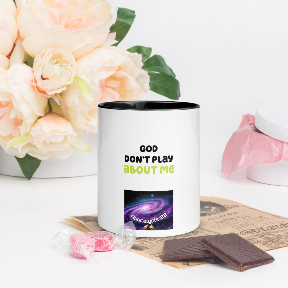 Mug à Intérieur Coloré - God don't play about me